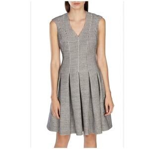 NWT Karen Millen Tailored Tweed Dress US Size 10 Black White Full Skirt V-Neck